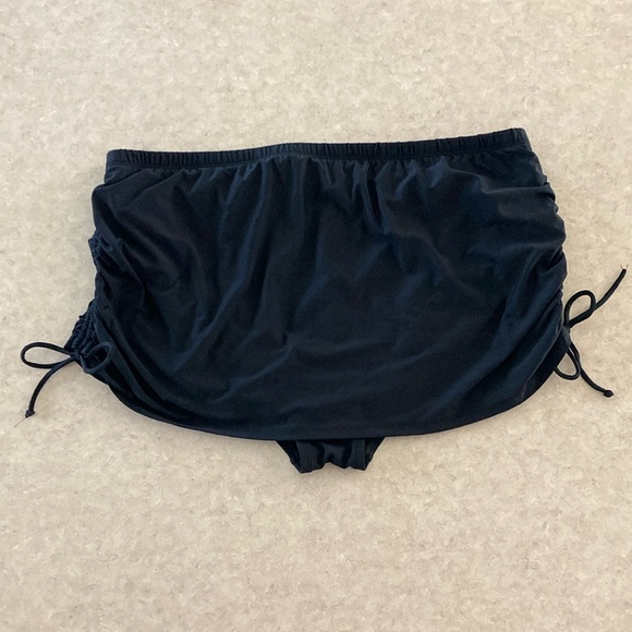 Women’s Bathing Suit Bottoms (Skirt) - Picture 1 of 2